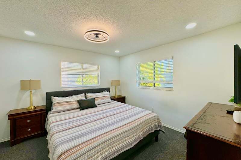 Photo 4 of Near Fort Myers Beach - 2BR - 2BA - Grill
